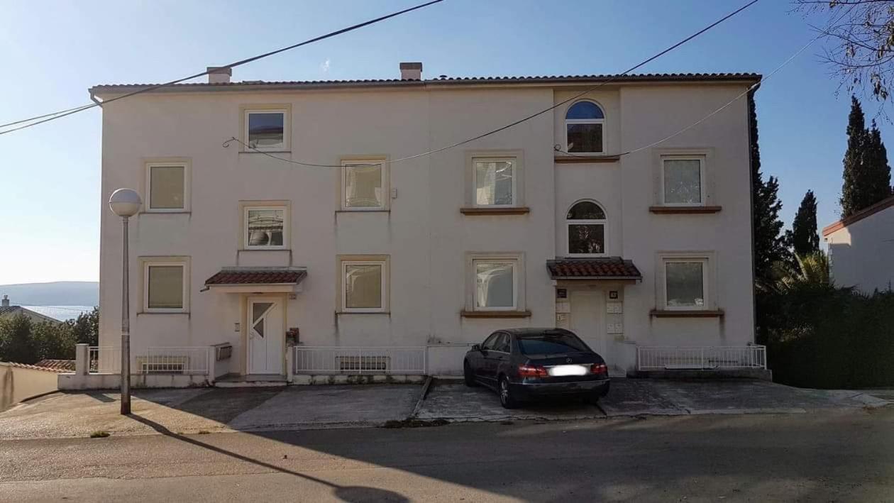 Apartment Zara Dramalj Exteriör bild