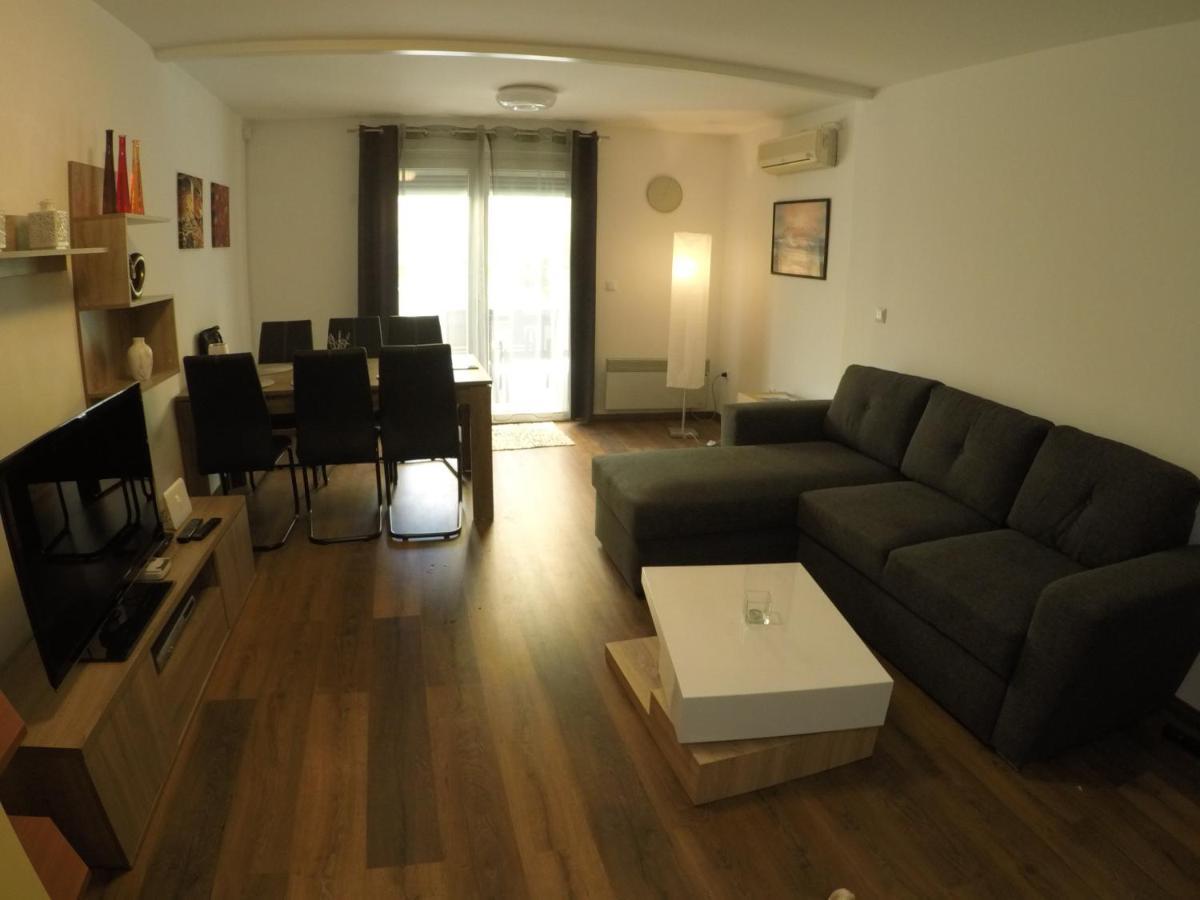 Apartment Zara Dramalj Exteriör bild